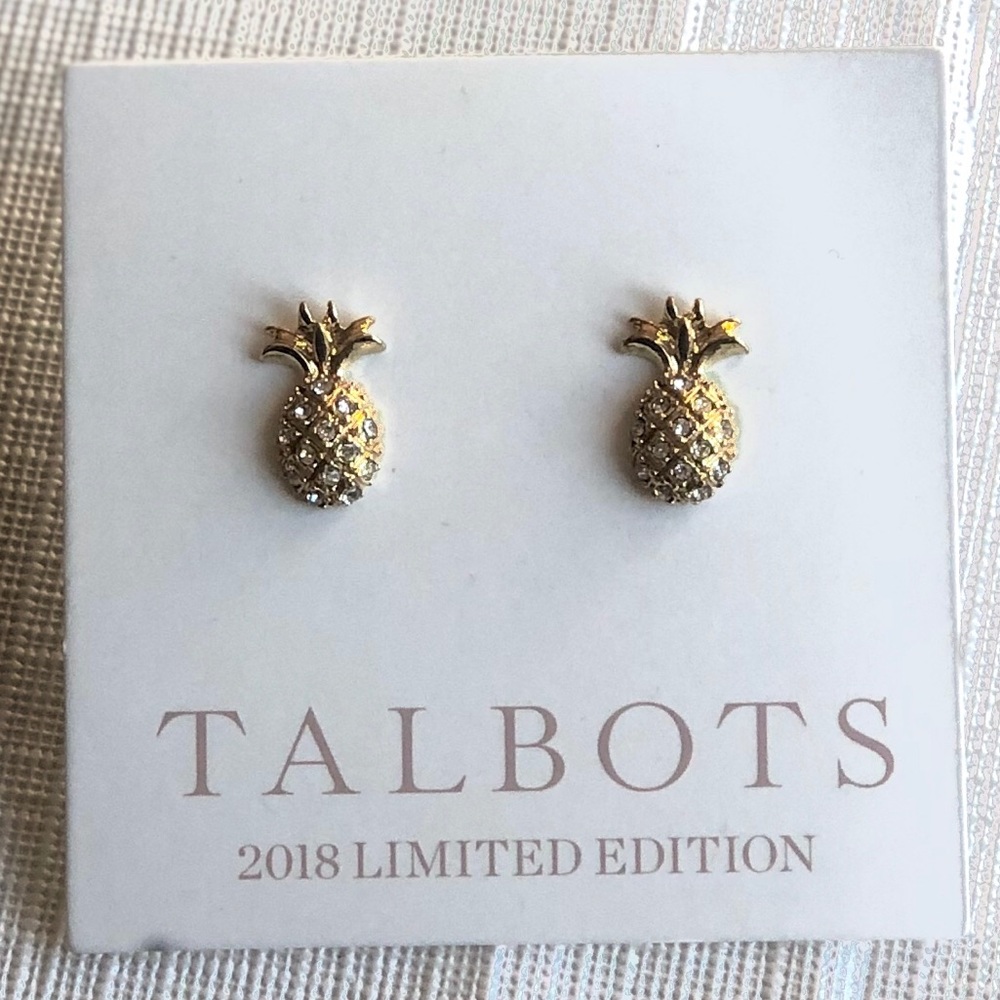 🍍Never Worn Talbots Stud Earrings